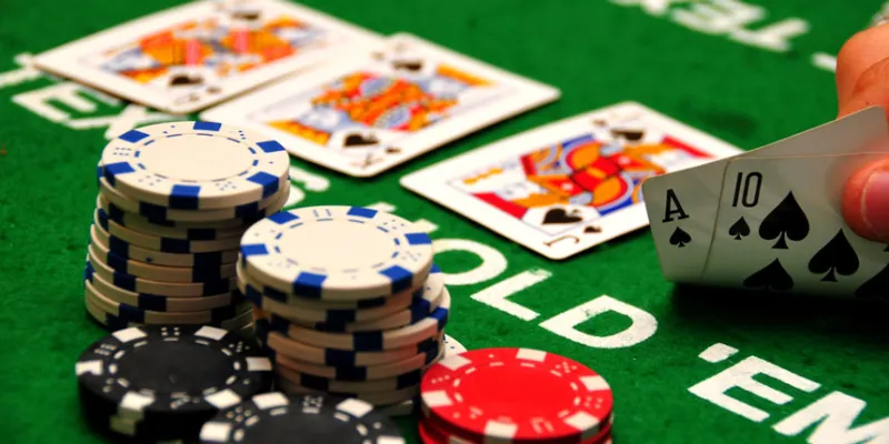 Cách phân biệt các tay bài mạnh trong Poker